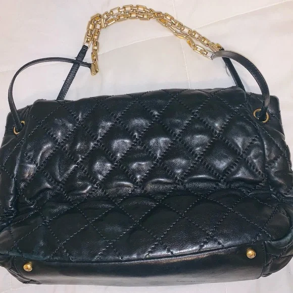 Chanel Black Quilted Leather Shoulder Bag - Picture 4 of 16
